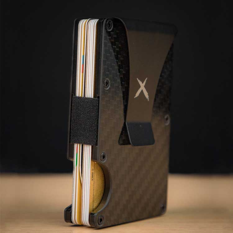 Tarjetero de Lujo en Fibra de Carbono con RFID Laequis