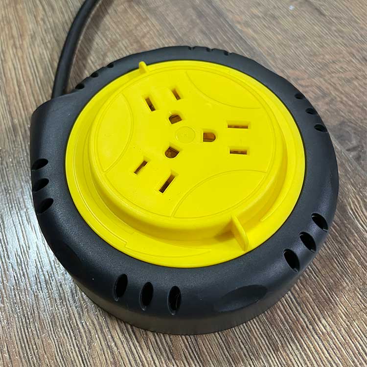 Extensión de luz para el hogar y oficina con manivela para guardar cable 1.50 metros