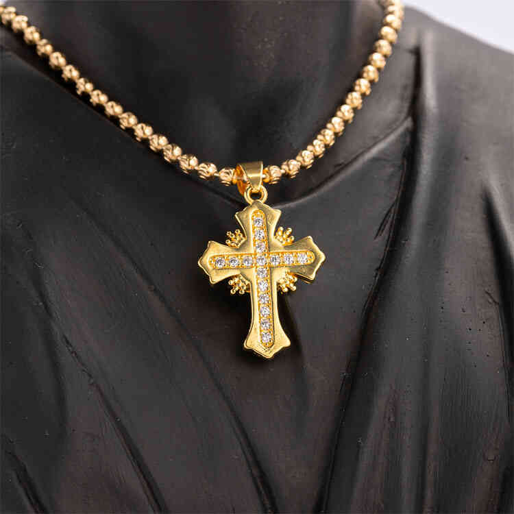 Dije Cruz Estilo Gótica Tipo Diamante | ORO AURUX
