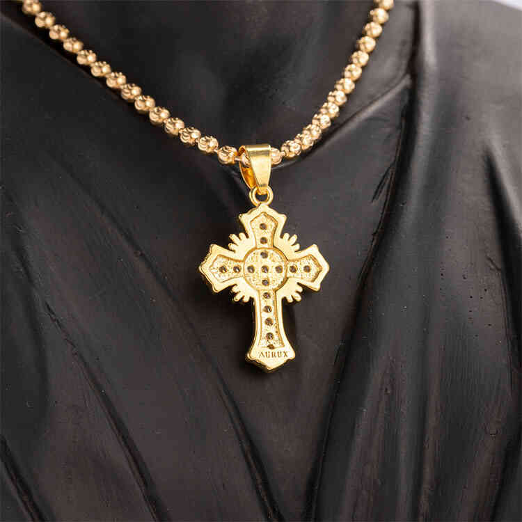 Dije Cruz Estilo Gótica Tipo Diamante | ORO AURUX