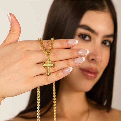 Dije Cruz Estilo Gótica Tipo Diamante | ORO AURUX